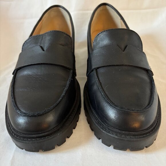 Banana Republic Black Leather Vee Strap Lug Loafers Women's Size 7.5 - Picture 2 of 11
